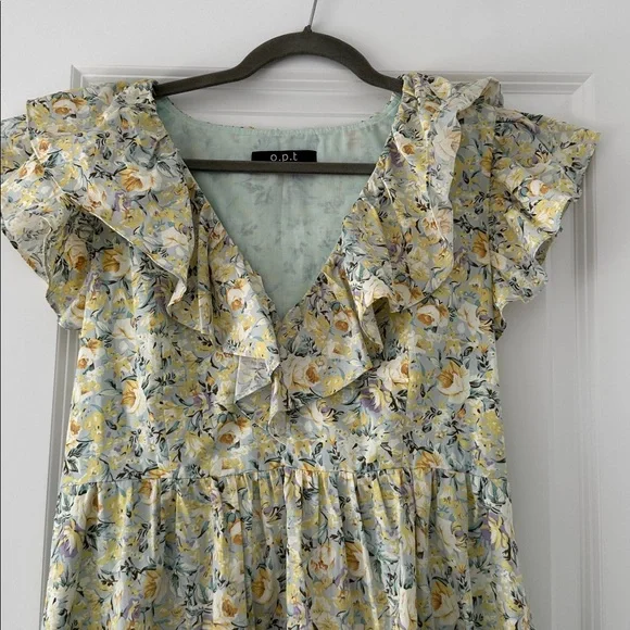 Floral Ruffle Dress - Picture 3 of 5